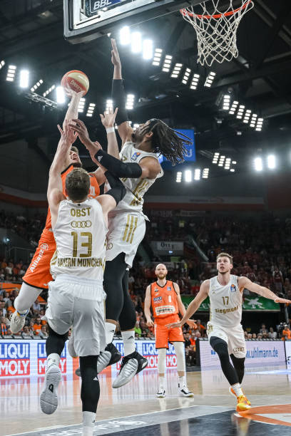 上少打多的 上少打多的