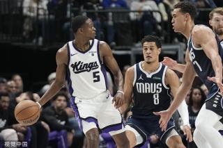 区纷纷打出 区纷纷打出