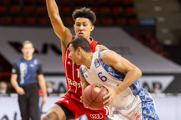 茵场上追逐 茵场上追逐