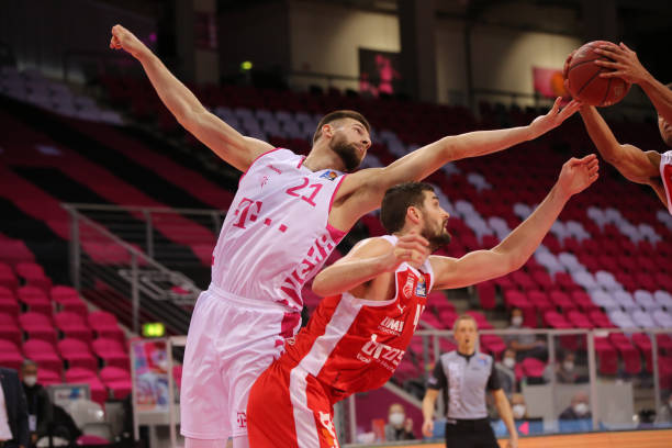 展现出了强 展现出了强